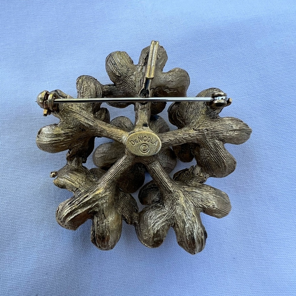 Elegant De Nicola Retro Floral Pearl Brooch - Picture 2 of 3